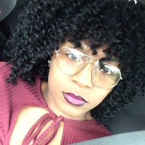 Meet your Posher, Shania